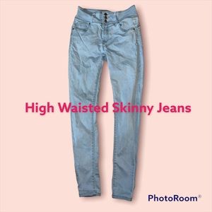 High Waisted Jeans